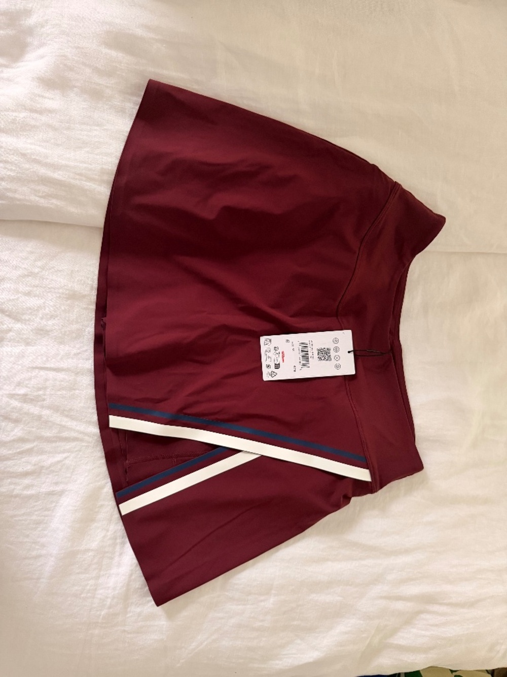 NWT Wilson Slice Skirt Size M Port Royal/Classic Navy